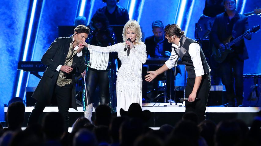 Dolly Parton mit der Band For King & Country