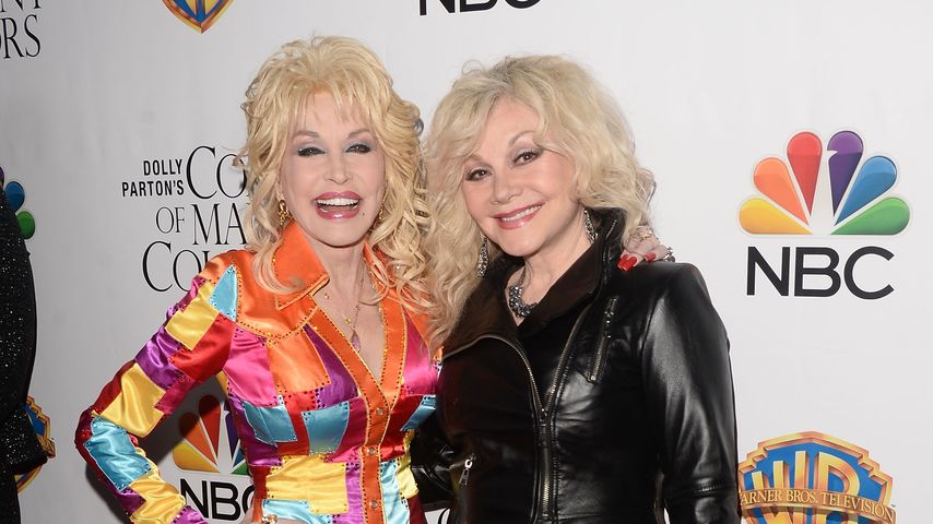 Dolly Parton mit ihrer Schwester Stella, 2015