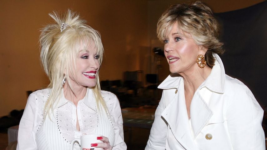 Dolly Parton und Jane Fonda bei der 25-Jahr-DVD-Feier und Reunion zu "9 to 5" in Los Angeles, 30. März 2006