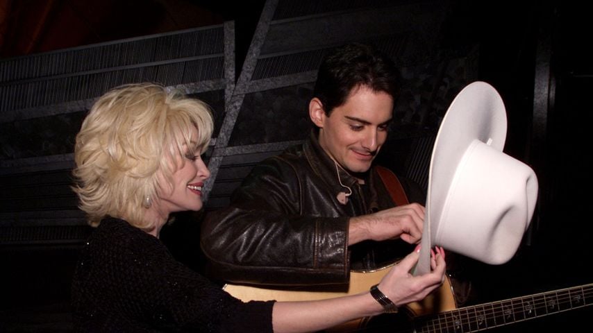 Dolly Parton und Brad Paisley während der Grammy-Proben, 2001
