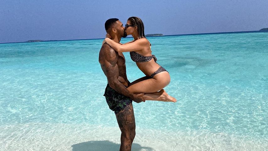 Knutschalarm: Sarah und Dominic Harrison sind total verliebt