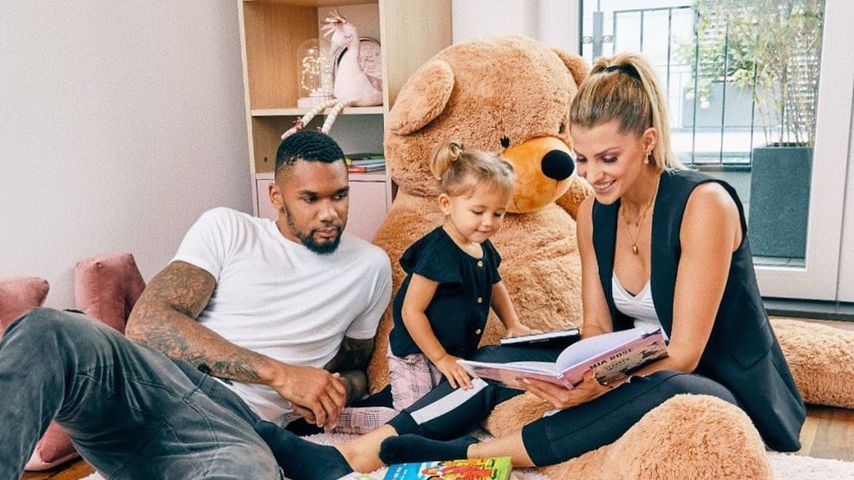 Dominic, Mia Rose und Sarah Harrison im September 2019