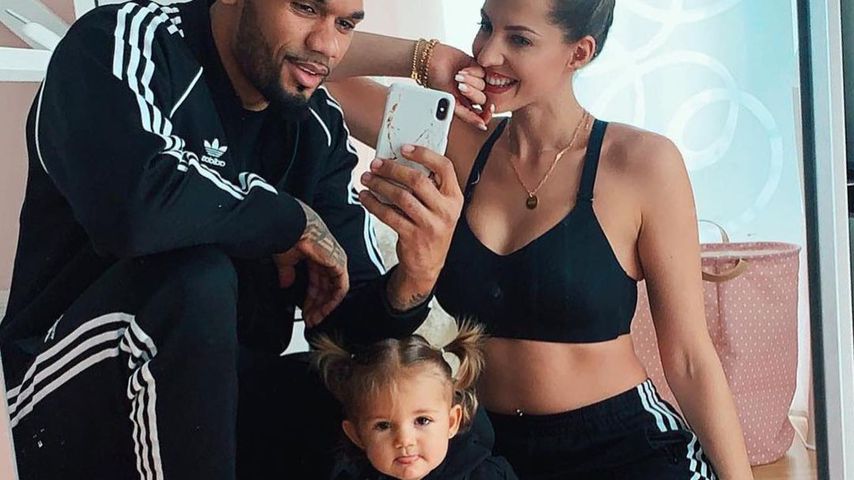 Dominic und Sarah Harrison mit ihrer Tochter Mia Rose, 2019
