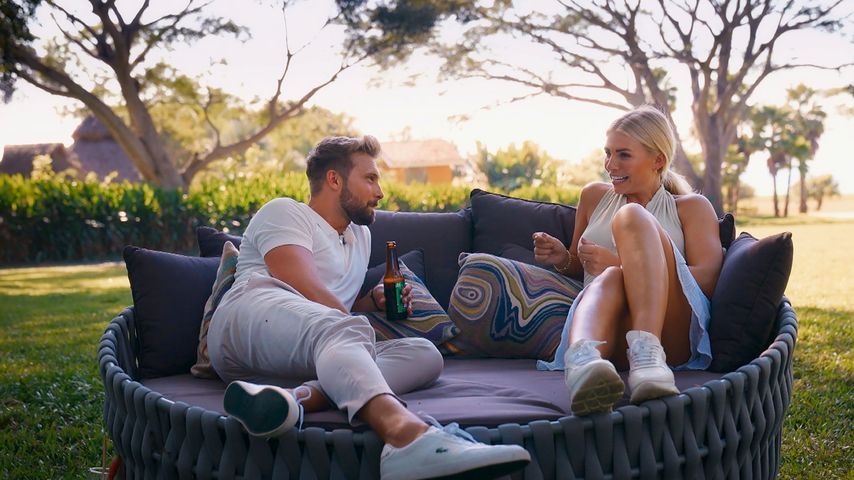 Dominik Stuckmann und Nele Wüstenberg beim Bachelor