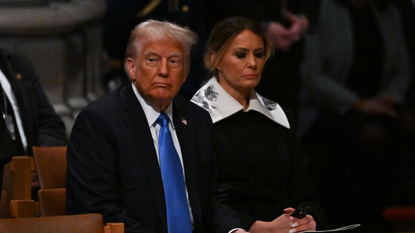 Melanias Outfit wird bei Jimmy Carters Beerdigung verspottet