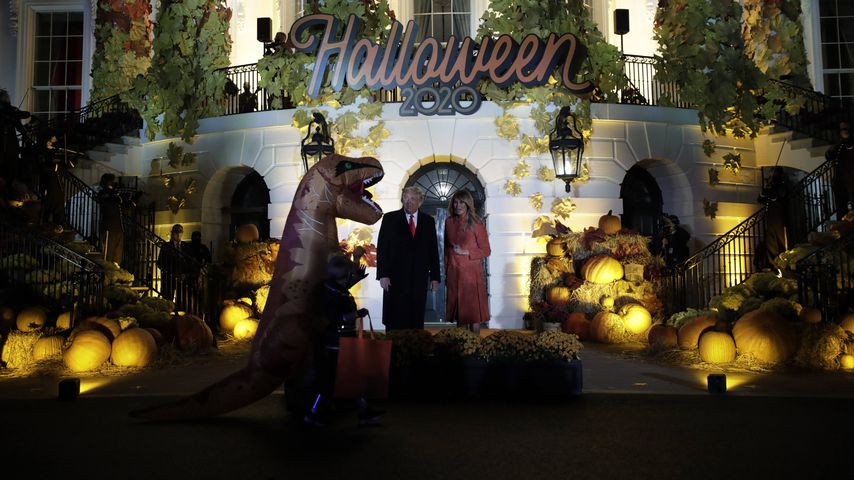 Donald und Melania Trump vorm Weißen Haus