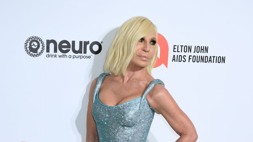 Donatella Versace im Februar 2020 in Los Angeles bei AIDS Foundation Oscar Viewing Party