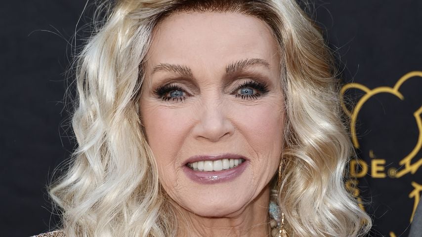 100 Sit-ups täglich: So fit hält sich Donna Mills mit 85