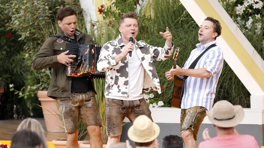 Dorfrocker in der ARD-Show "Immer wieder sonntags" im Europa-Park Rust, 03.08.2025