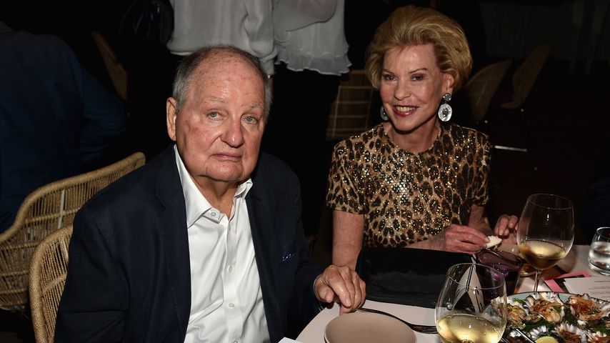 Douglas S. Cramer und Louise Grundwald