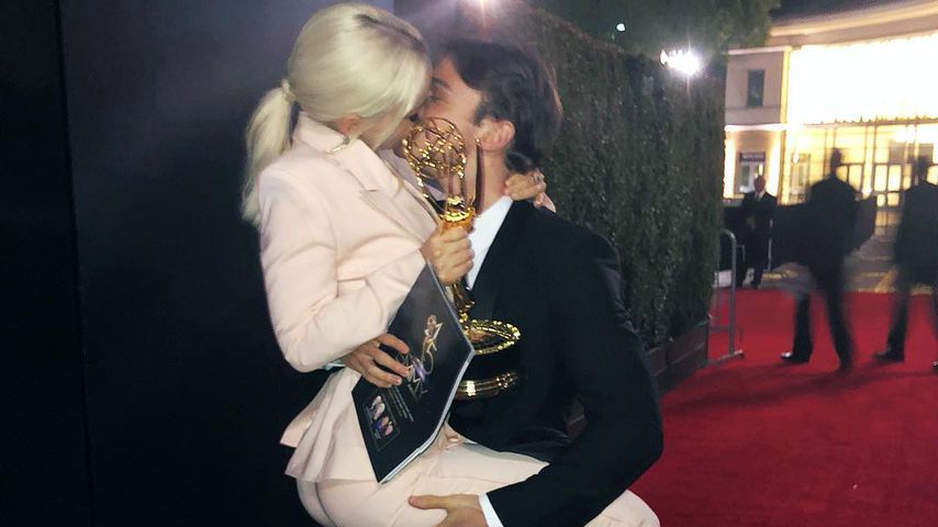 Dove Cameron und Thomas Doherty
