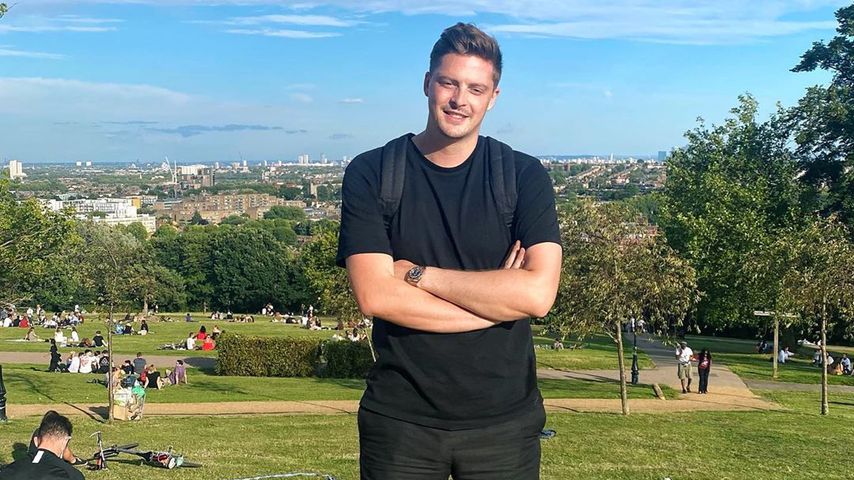 Dr. Alex George im Juli 2020