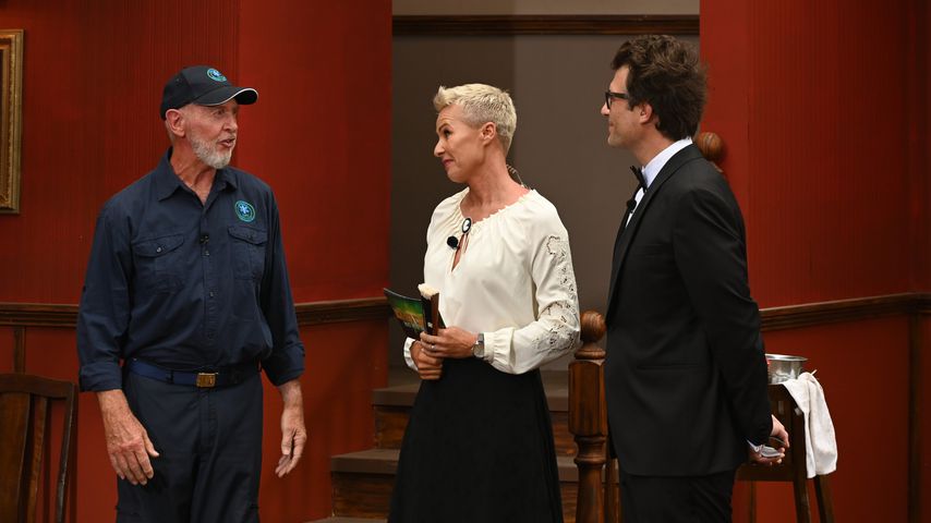 Dr. Bob mit Sonja Zietlow und Daniel Hartwich im Dschungelcamp