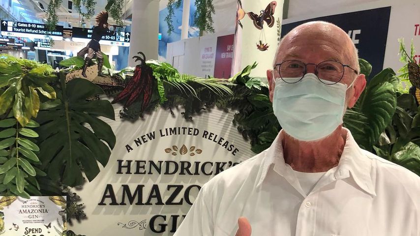 Dr. Bob am Flughafen, Januar 2022