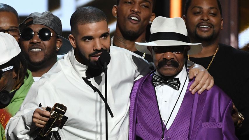 Drake mit seinem Vater Dennis Graham, Mai 2017