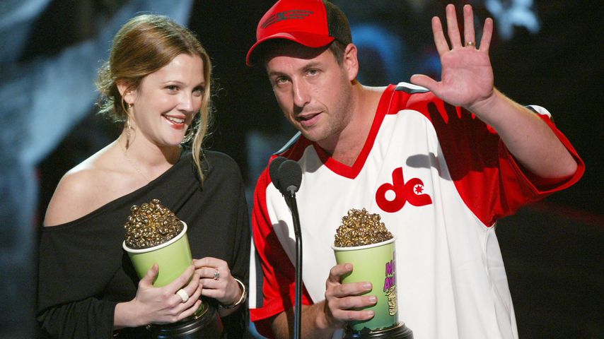 Drew Barrymore und Adam Sandler bei den MTV Movie Awards 2004