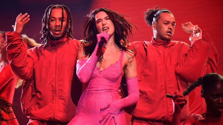 Dua Lipa während eines Konzerts in Paris, Mai 2022
