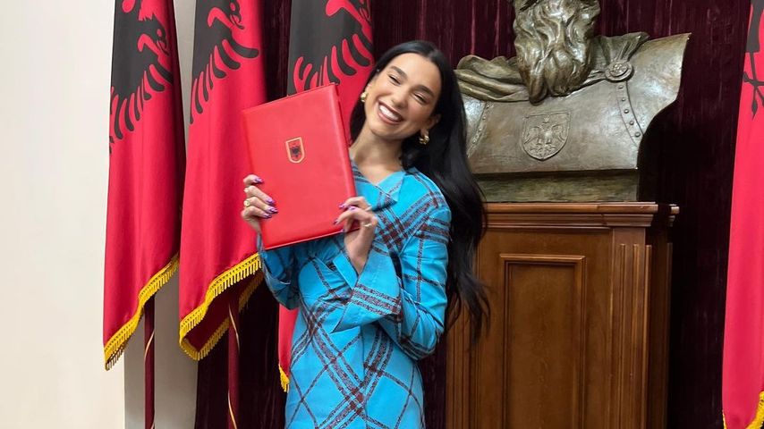 Endlich: Dua Lipa feiert ihre albanische Staatsbürgerschaft