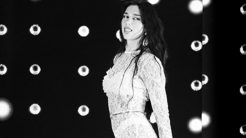Dua Lipa performt während ihres Wembley-Konzerts