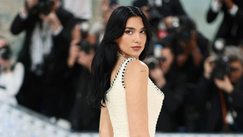 Dua Lipa, Sängerin