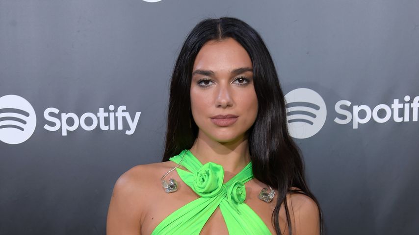Feuerwerks-Panne auf Konzert: Dua Lipa entschuldigt sich
