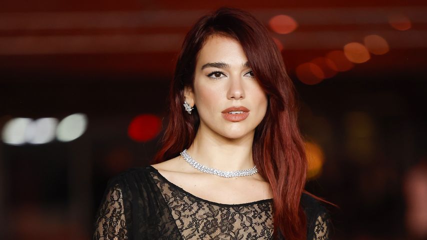 Dua Lipa, Sängerin