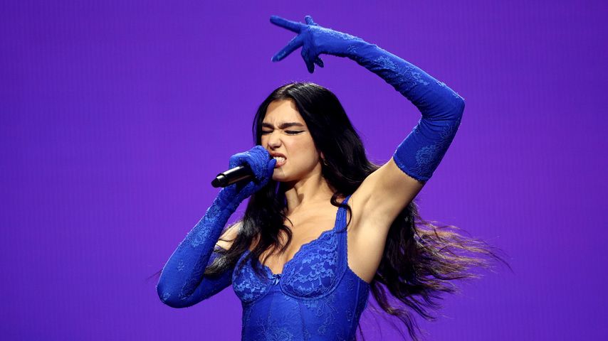 Dua Lipa während eines Konzerts im November 2022