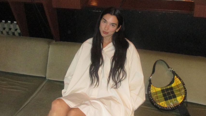 Dua Lipa im Studio