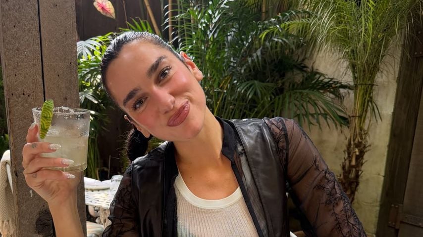 Dua Lipa, Sängerin