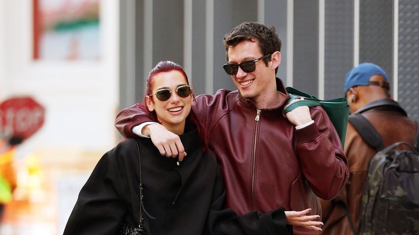 Dua Lipa und Callum Turner, April 2024