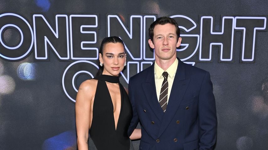 Dua Lipa und Callum Turner geben ihr Debüt als Ehepaar
