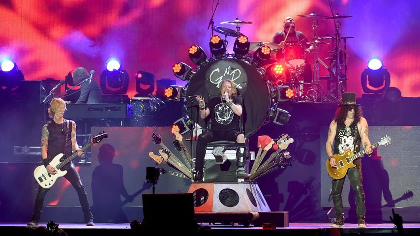 Duff McKagan, Axl Rose und Slash von Guns N' Roses beim Coachella Valley Music & Arts Festival 2016