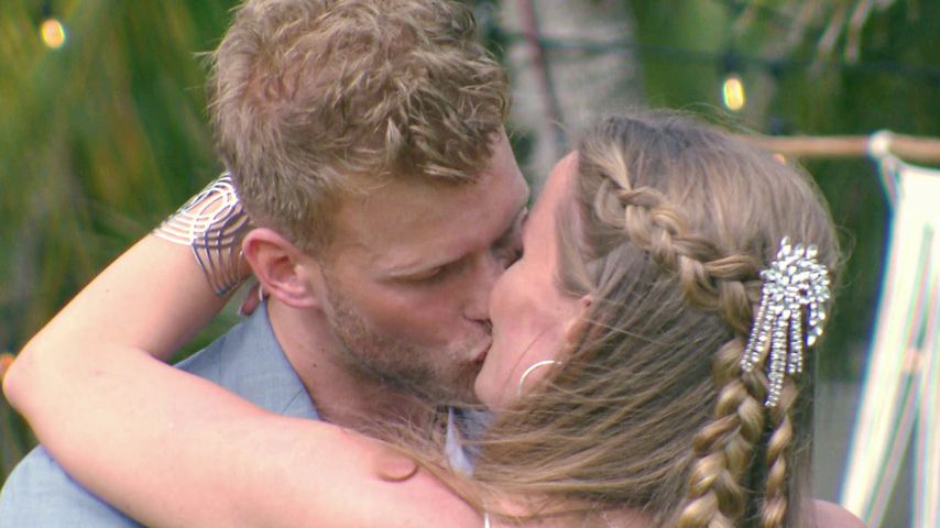Junior Dustin und Kandidatin Lisa bei "M.O.M"