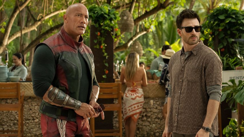 Dwayne Johnson und Chris Evans in "Red One"