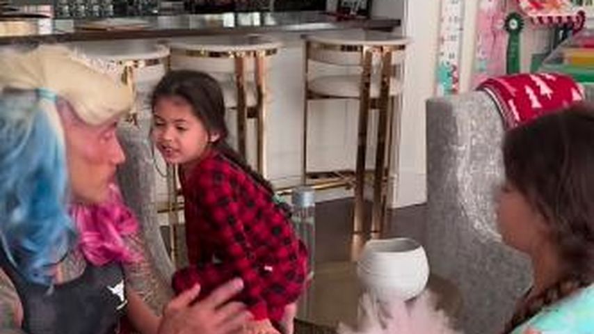 Dwayne "The Rock" Johnson mit seinen Töchtern Tiana und Jasmine