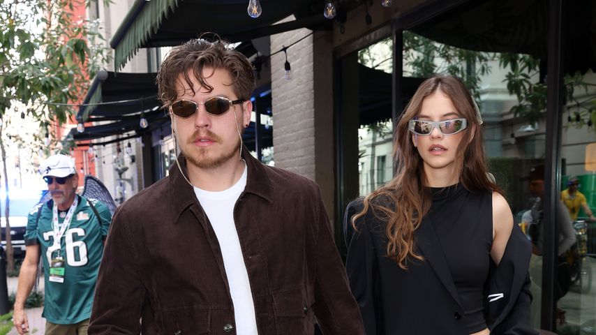 Dylan Sprouse und Barbara Palvin im Februar 2025