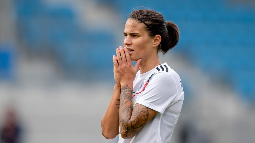 Dzsenifer Marozsan, Profifußballerin
