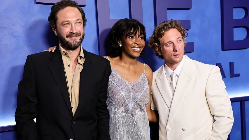Ebon Moss-Bachrach, Ayo Edebiri und Jeremy Allen White bei FXs "The Bear" Final Family Meal Event in New York City