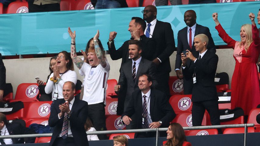 Ed Sheeran, David Beckham, Brooklyn Beckham, Prinz William, Prinz George und Herzogin Kate beim EM-S
