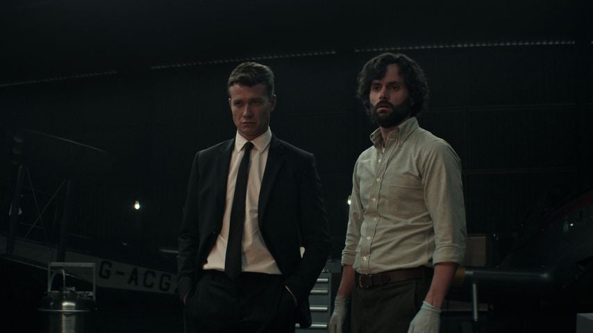 Ed Speleers und Penn Badgley in "You"