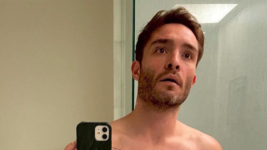 Mit Smoothie in der Hand: Ed Westwick zeigt sich nackt!