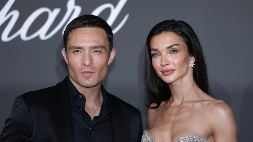 Ed Westwick und Amy Jackson bei der amfAR Gala Cannes 2026 im Hotel du Cap-Eden-Roc