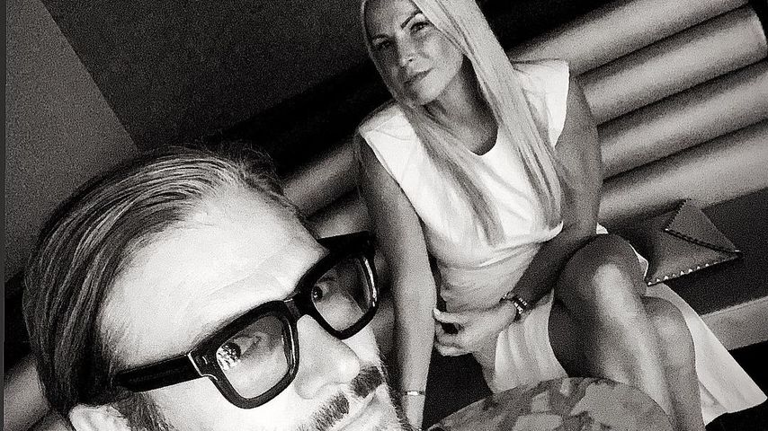 Eddie Boxshall und seine neue Partnerin im August 2023