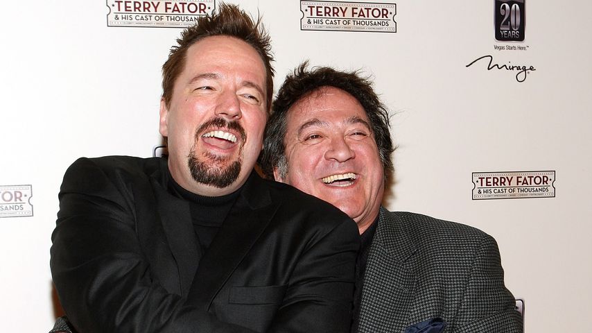 Eddie Mekka und der US-amerikanische Bauchredner Terry Fator in Las Vegas, 2009