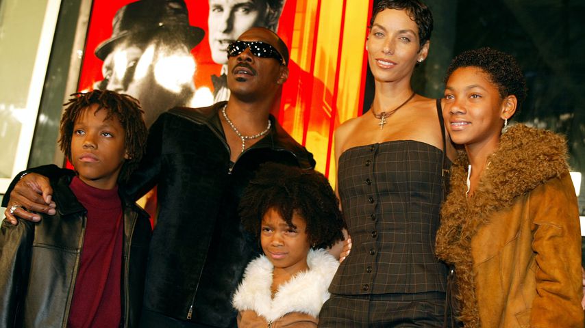 Eddie Murphy und seine Ex-Frau Nicole mit den Kindern Miley, Shayne und Brea, Oktober 2002