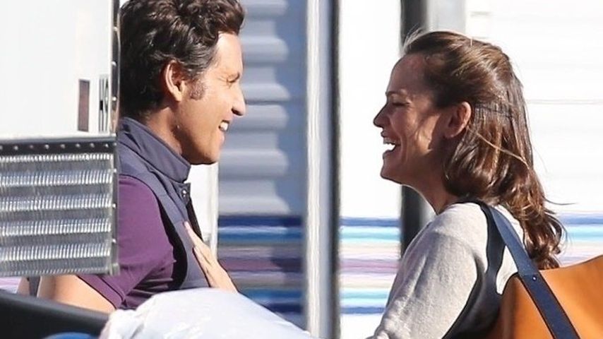 Nur Kollegen? Ihm kommt Jennifer Garner am Set richtig nah!