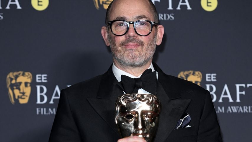 Edward Berger mit seinem BAFTA für "Konklave", Februar 2025