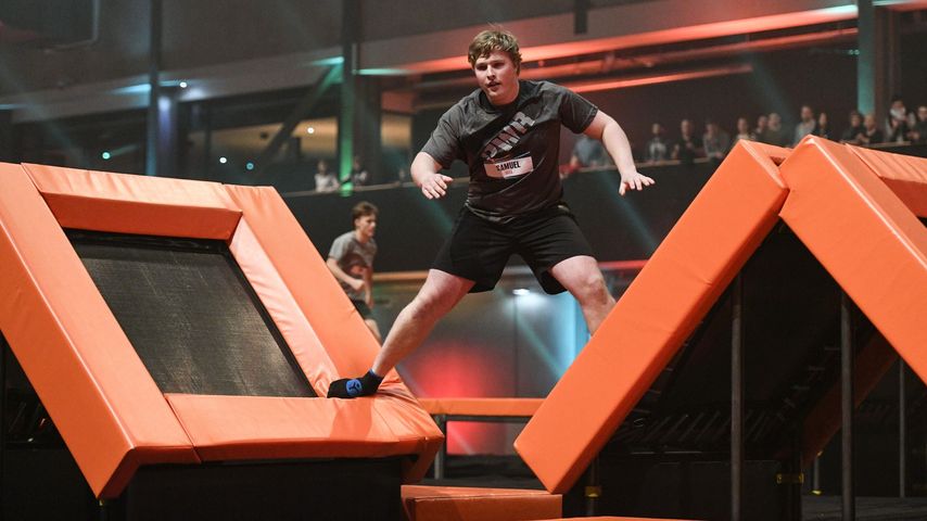 Ein Kandidat im "Big Bounce"-Parkour
