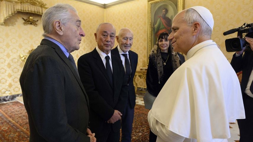 Treffen im Vatikan: Ein Papst empfängt einen US-Schauspieler zu einem kurzen Austausch