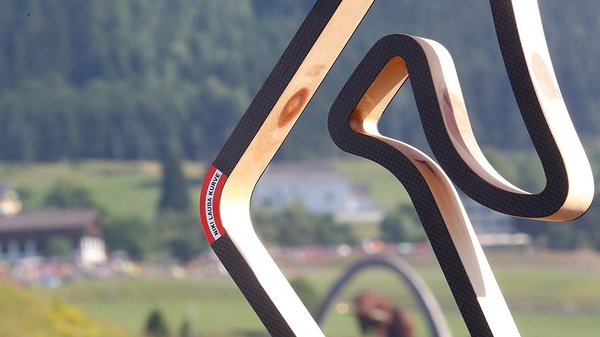 Nachbildung der Rennstrecke in Spielberg, auf der die Niki-Lauda-Kurve rot markiert ist
